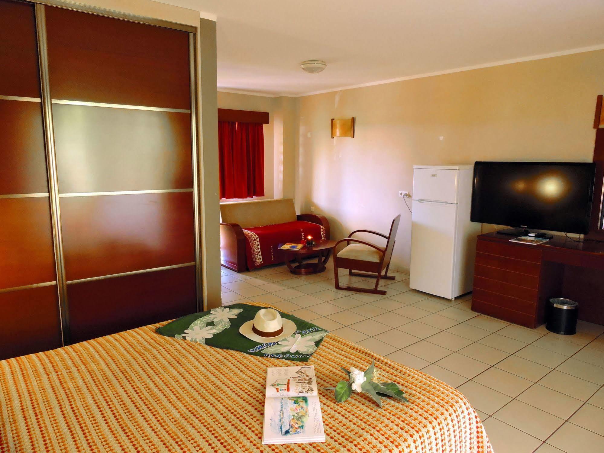 Koniambo Hotel Koné Екстериор снимка