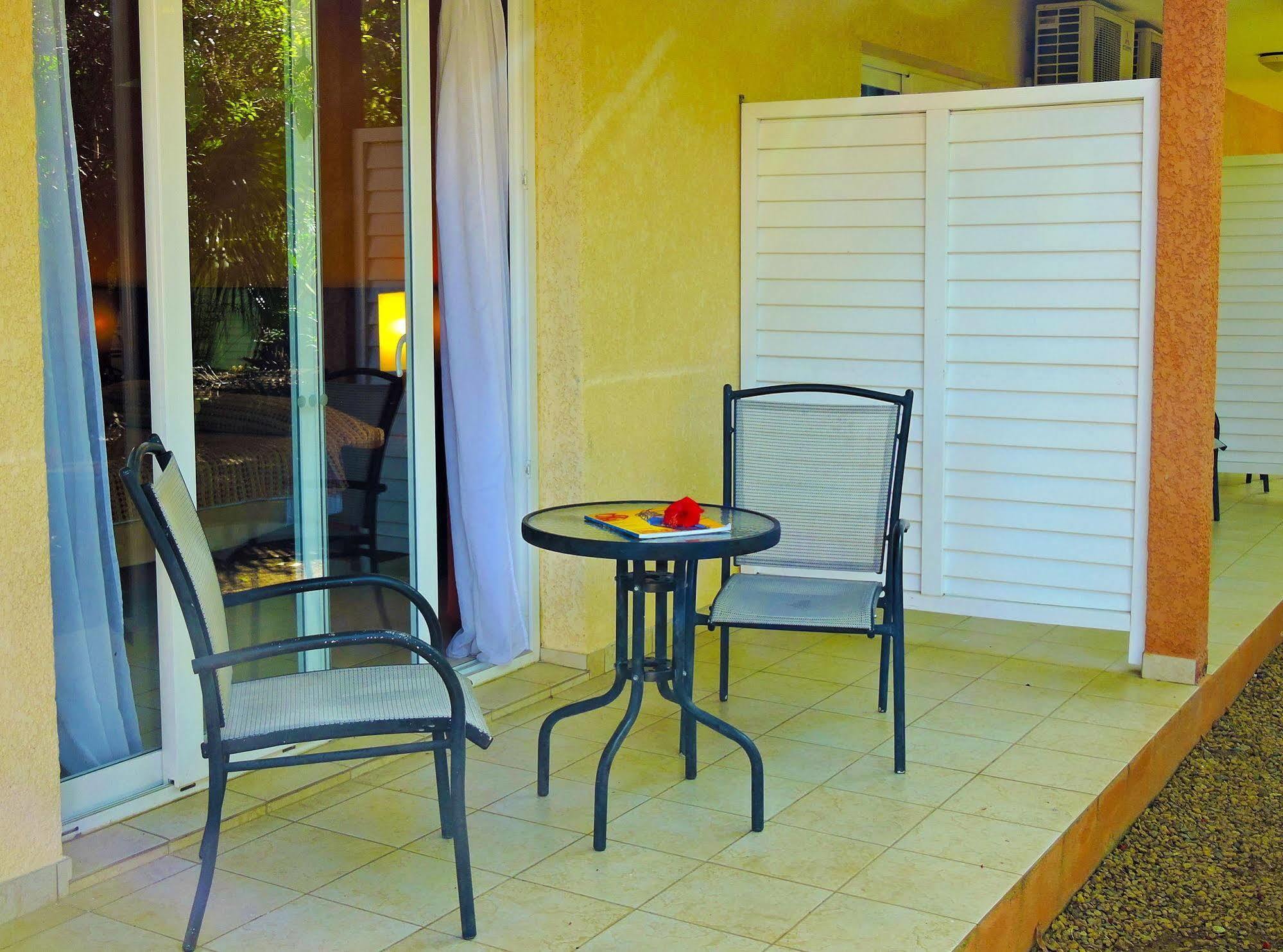 Koniambo Hotel Koné Екстериор снимка