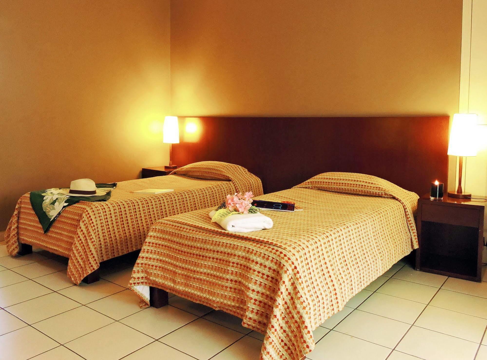 Koniambo Hotel Koné Екстериор снимка